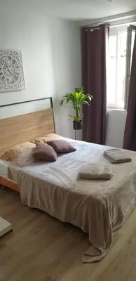 Un ou plusieurs lits dans un hébergement de l'établissement Antibes : Beau studio en plein centre ville