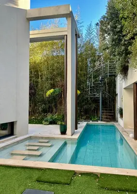 Piscine de l'établissement Rumah Bali ou située à proximité