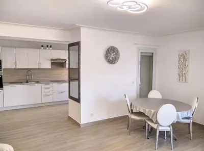 Cuisine ou kitchenette dans l'établissement Residence les Etoiles