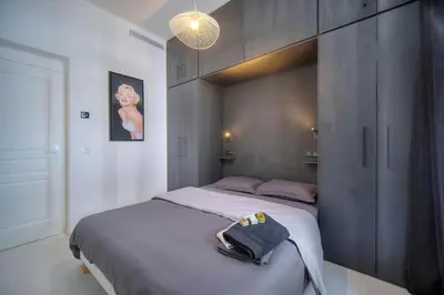 Un ou plusieurs lits dans un hébergement de l'établissement Superb 2 Bedrooms, 1 sofabed 3P1 by RIVAEVENT