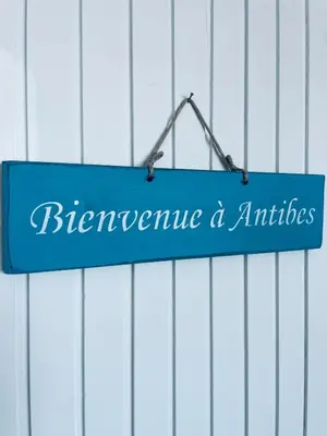 Certificat, récompense, panneau ou autre document affiché dans l'établissement Great Apartment with amazing SEA view at Cap d'Antibes
