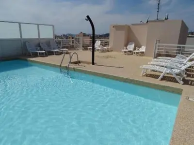 Piscine de l'établissement Villa d'Este attico con piscina rooftop ou située à proximité