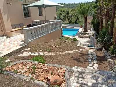 Piscine de l'établissement Studio with garden and pool ou située à proximité