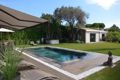 Piscine de l'établissement Capleouna-Villa la Cabane ou située à proximité