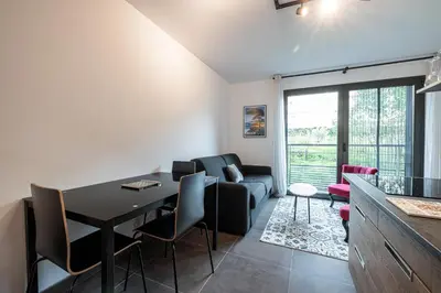 Coin salon dans l'établissement New listing - 1 Bed Apt,Air-Con,Beach access,Sea