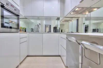Cuisine ou kitchenette dans l'établissement Appartement Cannes 4 chambres - 5G