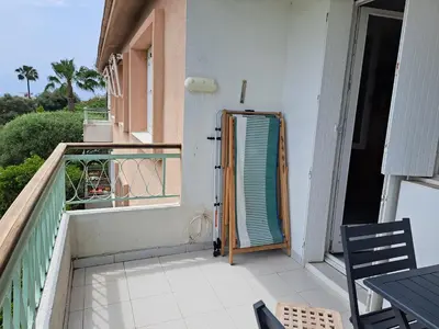 Balcon ou terrasse dans l'établissement Au calme, plages à pieds