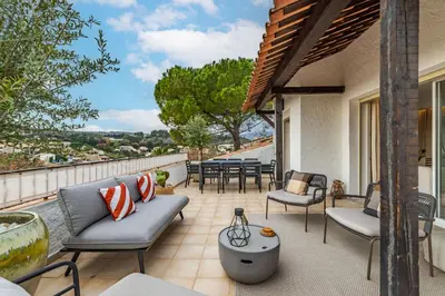 Balcon ou terrasse dans l'établissement Villa sur le toit, duplex, 5 pièces 160m2, piscine
