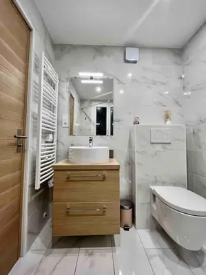 Salle de bains dans l'établissement Magnifique appartement -2min gare 5min plage