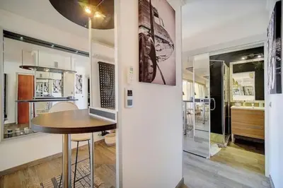 Cuisine ou kitchenette dans l'établissement Beautiful 28m2 studio with balcony