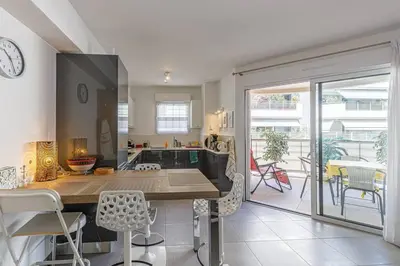 Coin salon dans l'établissement OLD - Center Antibes 2 bedroom modern place
