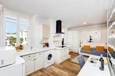 Cuisine ou kitchenette dans l'établissement Dolce Vita YourHostHelper