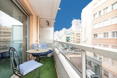 Balcon ou terrasse dans l'établissement NEW 2 bed apt in Antibes, 5 min walk to the Beach
