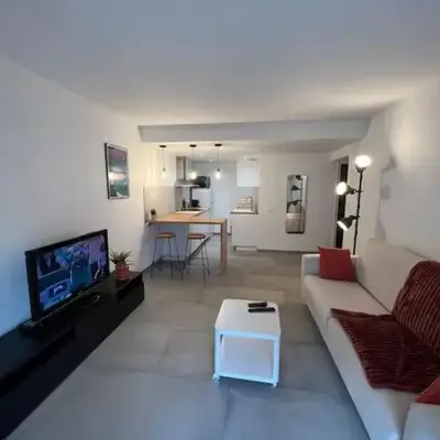 Studio proche plage et vieil Antibes + Parking