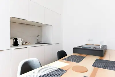 Cuisine ou kitchenette dans l'établissement 3 DAUMAS - Superbe appartement 2 chambres hyper centre Cannes