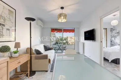 Télévision ou salle de divertissement dans l'établissement Appartement, 2 pièces, à deux pas de la Croisette