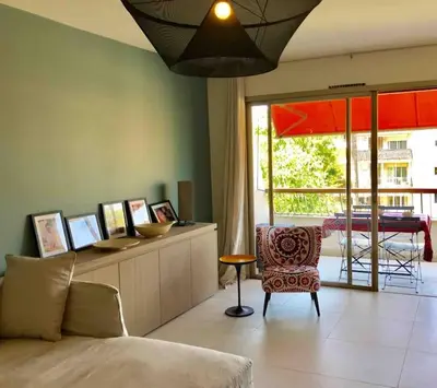Un ou plusieurs lits dans un hébergement de l'établissement Superbe Appartement Cannes - 50m2 & Terrasse - Très Proche Croisette