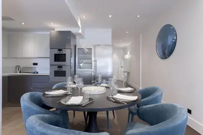 Cuisine ou kitchenette dans l'établissement Palais Des Iles - La Croisette by Halldis