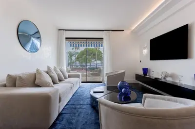 Télévision ou salle de divertissement dans l'établissement Palais Des Iles - La Croisette by Halldis