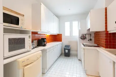 Cuisine ou kitchenette dans l'établissement Selvosa 1-bedroom apartment heart of Cannes