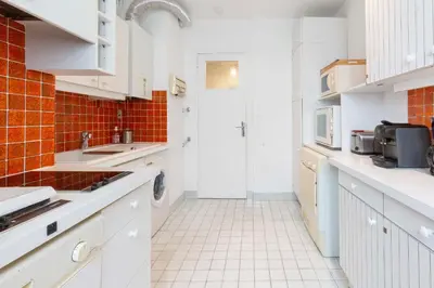 Cuisine ou kitchenette dans l'établissement Selvosa 1-bedroom apartment heart of Cannes