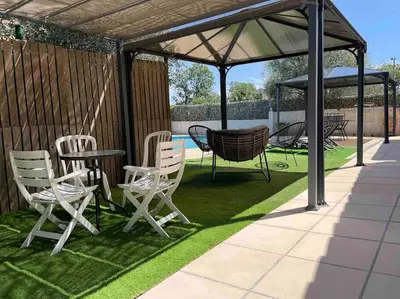 Piscine de l'établissement Villa climatisée piscine 3 chambres mer à 800m ou située à proximité