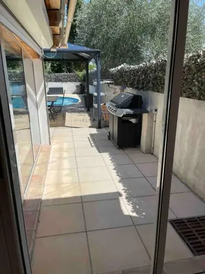 Balcon ou terrasse dans l'établissement Villa climatisée piscine 3 chambres mer à 800m