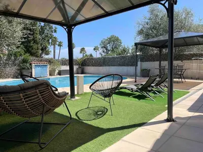 Piscine de l'établissement Villa climatisée piscine 3 chambres mer à 800m ou située à proximité