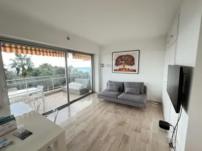 Télévision ou salle de divertissement dans l'établissement A023-Magnifique vue mer panoramique