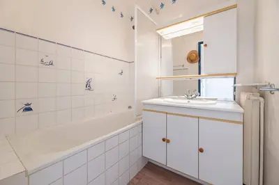 Salle de bains dans l'établissement 3 VIDAL - Splendide appartement 4 couchage hyper centre de Cannes