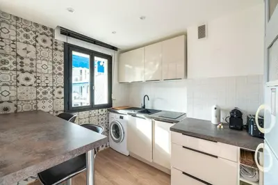 Cuisine ou kitchenette dans l'établissement 3 VIDAL - Splendide appartement 4 couchage hyper centre de Cannes