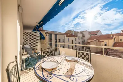 Balcon ou terrasse dans l'établissement 3 VIDAL - Splendide appartement 4 couchage hyper centre de Cannes