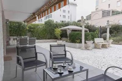 Jardin de l'établissement Jardin d'Azur – Terrace, Calm & Croisette