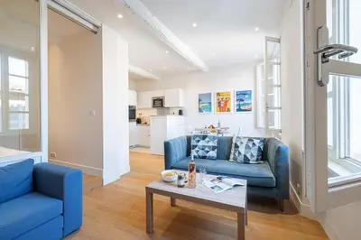 Coin salon dans l'établissement Apartment Matisse 100m Near The Sea - Happy Rentals