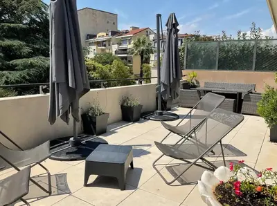 Balcon ou terrasse dans l'établissement Toit terrasse dans résidence avec piscine