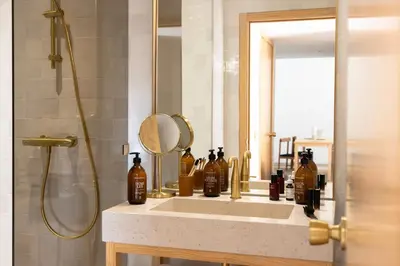 Salle de bains dans l'établissement MOB HOTEL Cannes