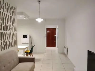 Télévision ou salle de divertissement dans l'établissement Antibes Center Cozy Big Studio
