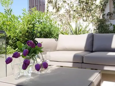 Coin salon dans l'établissement ALBION - Luxurious 3 bedrooms large terrace parking AC