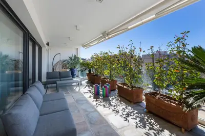 Balcon ou terrasse dans l'établissement Apartment Lara Light apartment with an incredible view