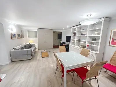 Coin salon dans l'établissement Appartement L'Etang Cannes Pointe Croisette