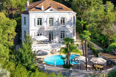 Piscine de l'établissement REF 1981 - Cannes Center - Particular town house for rent ou située à proximité