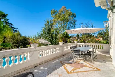 Balcon ou terrasse dans l'établissement REF 1981 - Cannes Center - Particular town house for rent