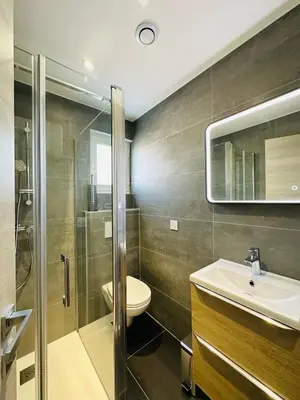Salle de bains dans l'établissement LOTI