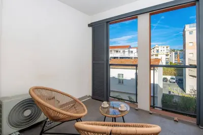 Balcon ou terrasse dans l'établissement Studio Port Golfe-Juan Parking Wifi Climatisation Terrasse