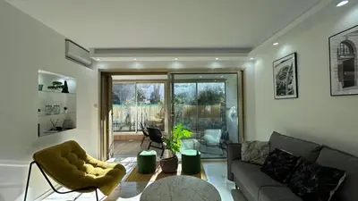 Coin salon dans l'établissement A010-Superbe appartement refait à neuf proche Croisette