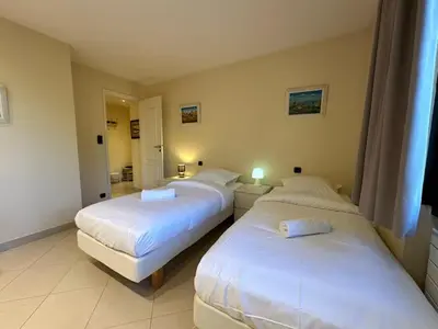 Un ou plusieurs lits dans un hébergement de l'établissement A003-Magnifique appartement proche du centre de Cannes