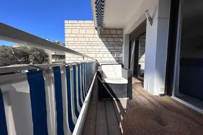 Balcon ou terrasse dans l'établissement LAVERNE - Stunning Sea View T3 with South-Facing Terrace