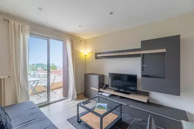 Télévision ou salle de divertissement dans l'établissement Vue mer, Terrasse, 5 min du centre