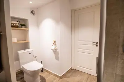 Salle de bains dans l'établissement Studio Vieil Antibes Proche Mer