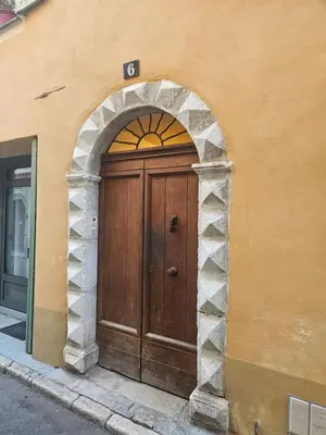 Façade ou entrée de l'établissement Studio Vieil Antibes Proche Mer